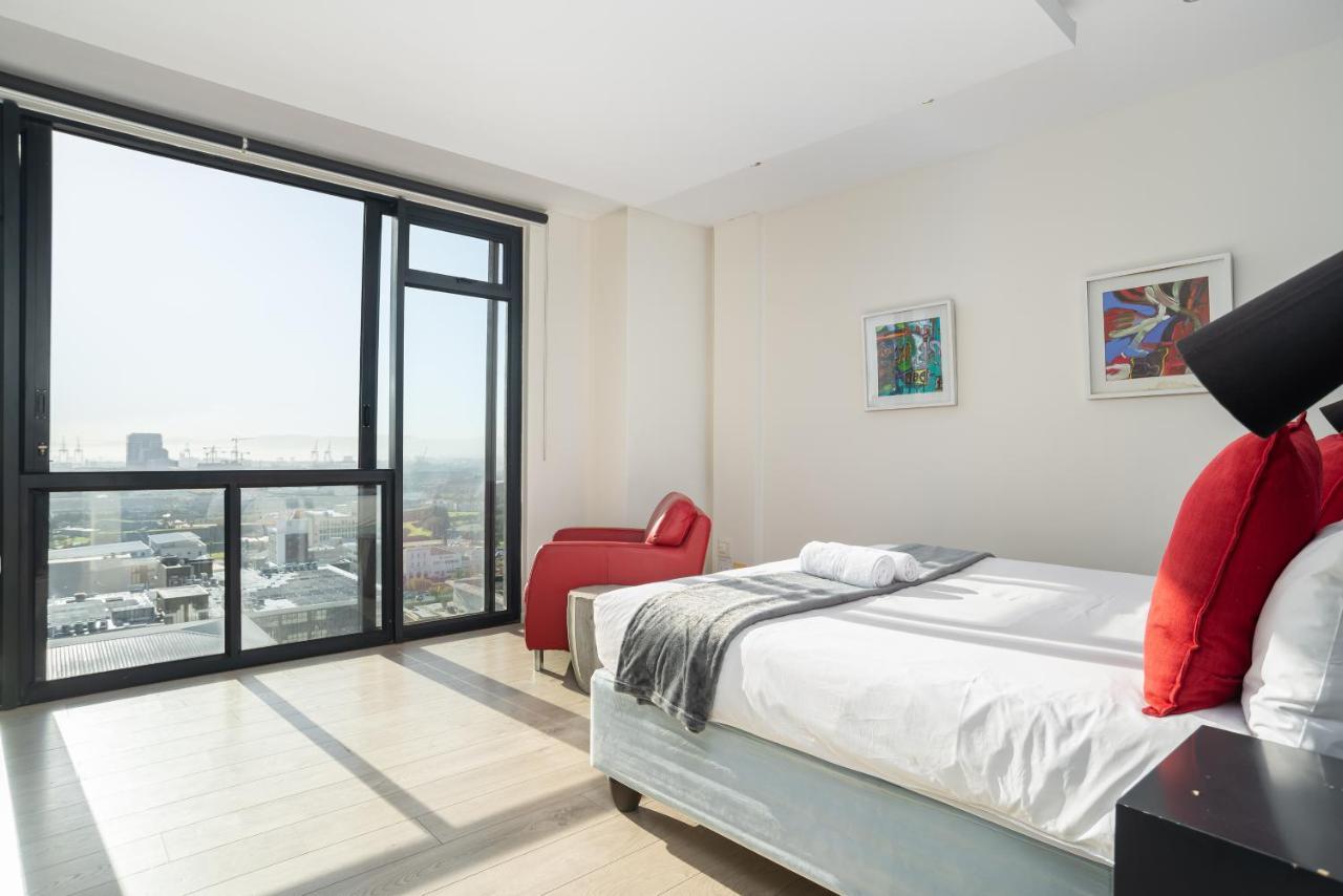 Four Seasons Apartments Cape Town Exterior photo
