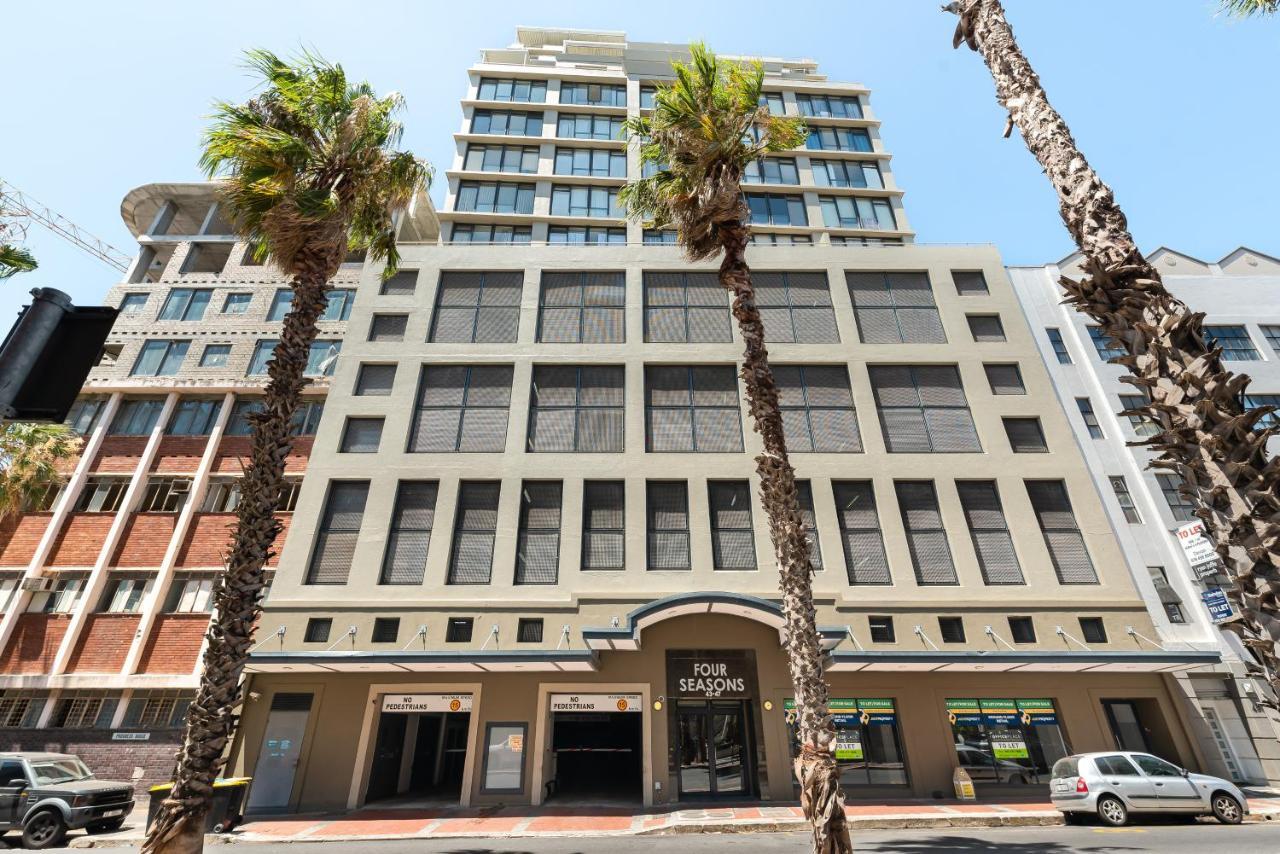 Four Seasons Apartments Cape Town Exterior photo