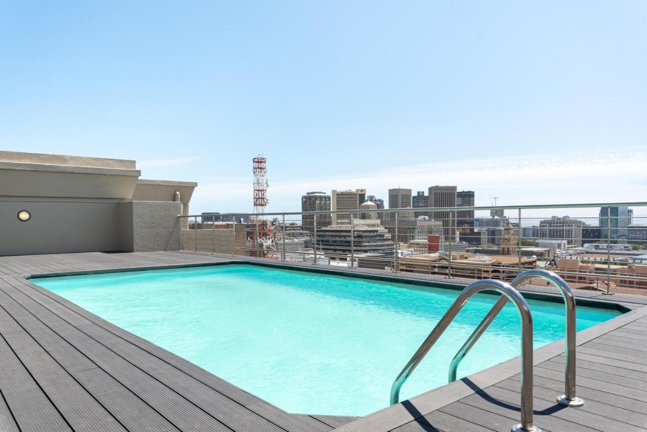 Four Seasons Apartments Cape Town Exterior photo